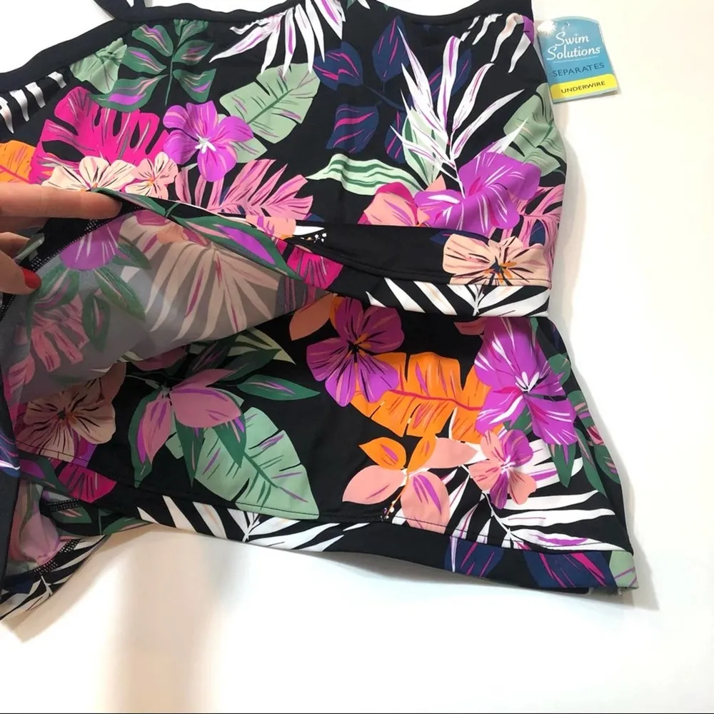 Swim Solutions Plus Floral Cross Over Swim Top Size 24W - Image 5