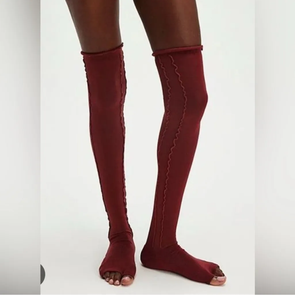 Free People Ruffle Over The Knee Grip Open Toe Socks NWT Wine - Image 2