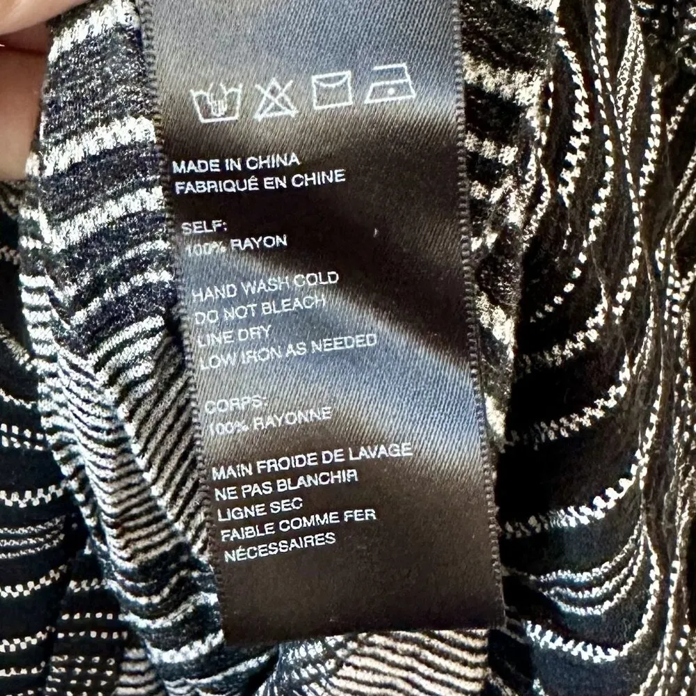 Ecote Plunging Striped Culotte Jumpsuit - Size: Medium - Image 9