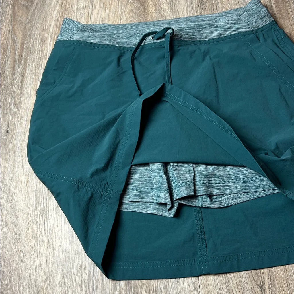 Duluth Hybrid Knit Waistband Skorts with Pockets Size 12 Green - Image 10