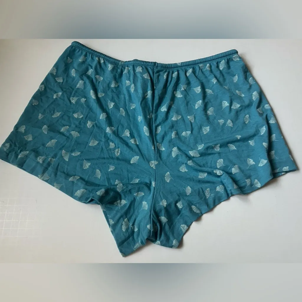 Women’s Sleep Pajama Shorts Size Medium Leaf print Blue - Image 2