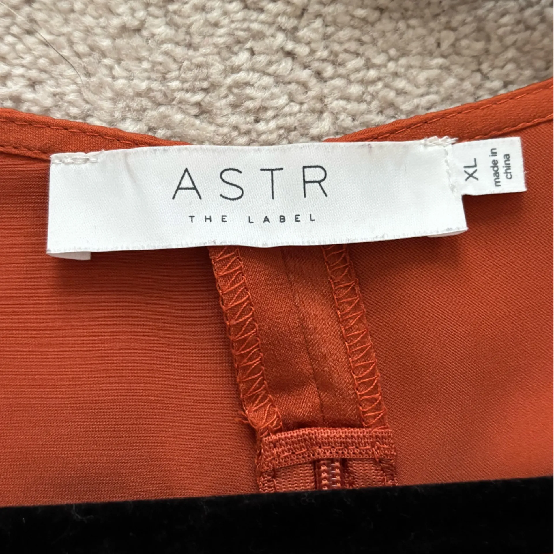 ASTR  the Label Rust‎ Orange Cinched Long Sleeve Blouse - Image 7
