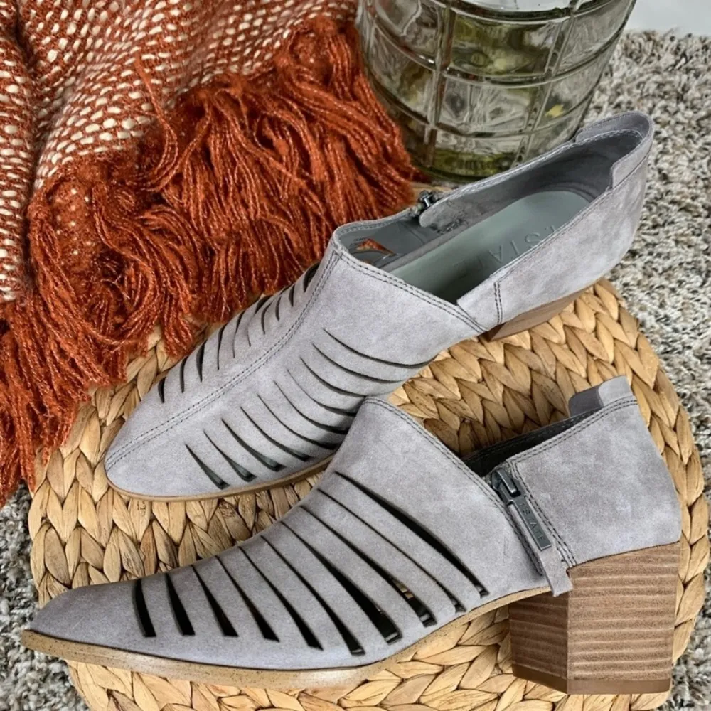 1 State Arnet Heeled Leather Slip on Shoe Size 8 - Image 2