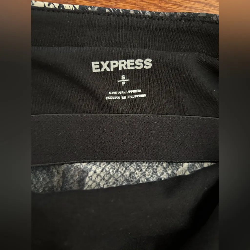 Express Snakeskin Pattern Ruched Strapless Tube Top - Image 3