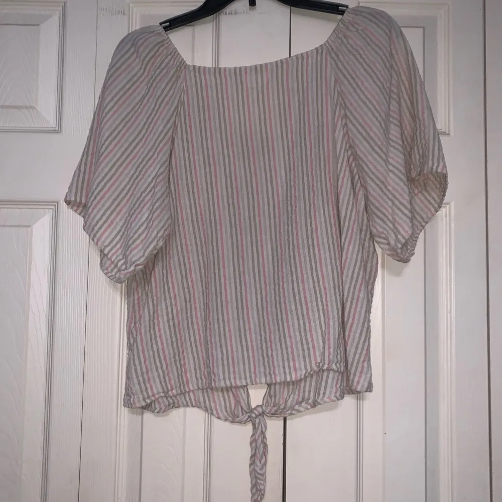 Short sleeved button up blouse - Image 4
