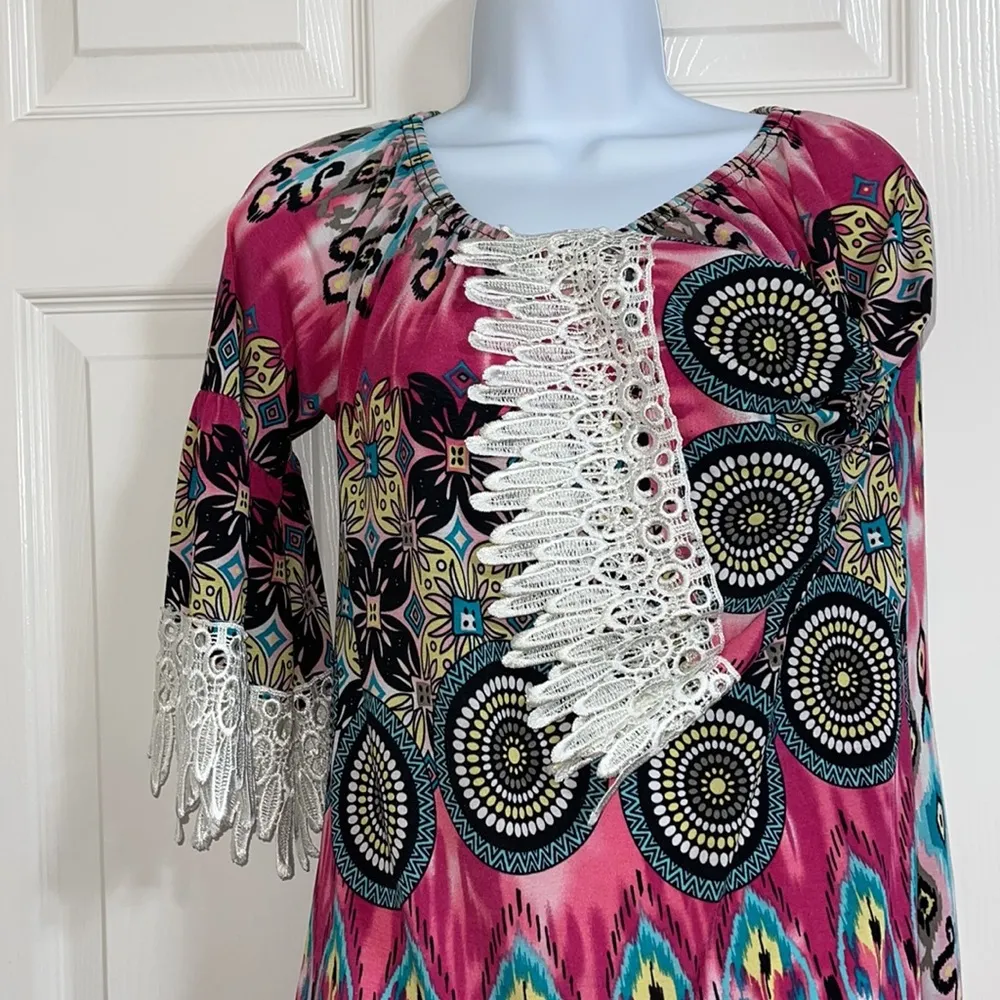Women’s half sleeve lace tunic in bright and cheerful colors - Image 4