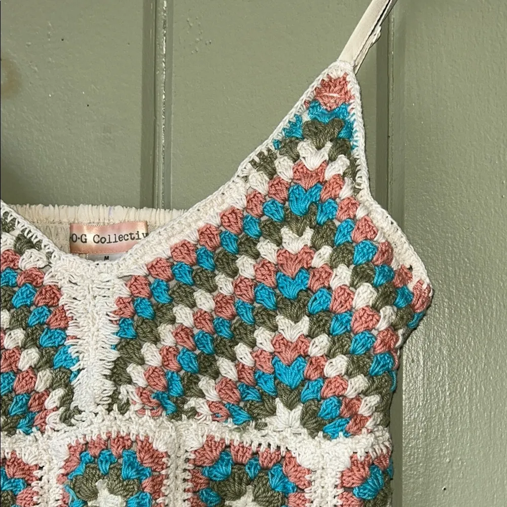 Band of Gypsies Cream Green Crocheted Fringe Crop Tank Top Women’s Size Medium - Image 2