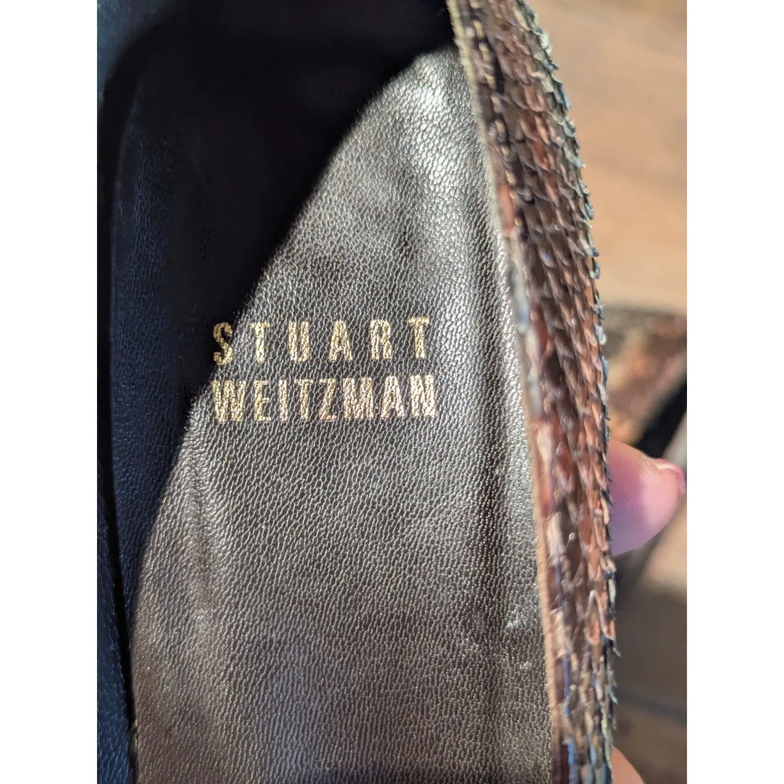 Stuart Weitzman Snakeskin Embossed Leather Pumps Size 5.5 M Heels Pointed Toe - Image 4