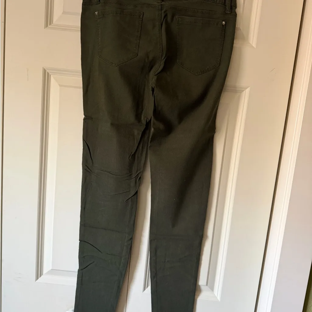 YMI Women's Skinny Jeans in Forest Green - Image 3