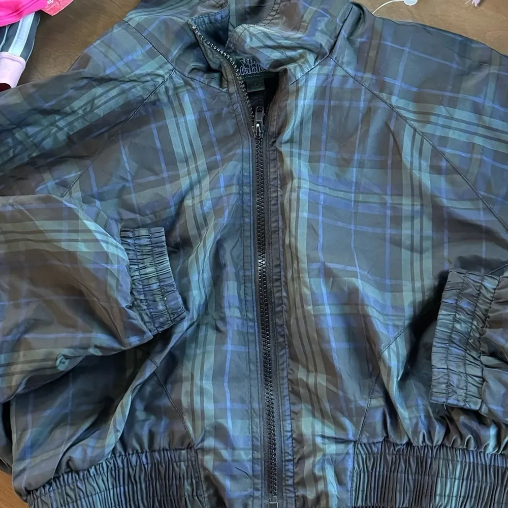 Wild Fable Plaid Cropped Windbreaker Jacket small - Image 15