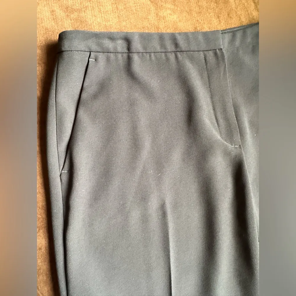 Tahari Black Mid Rise Wide Leg Dress Pants Sz 8. With Pockets. - Image 6