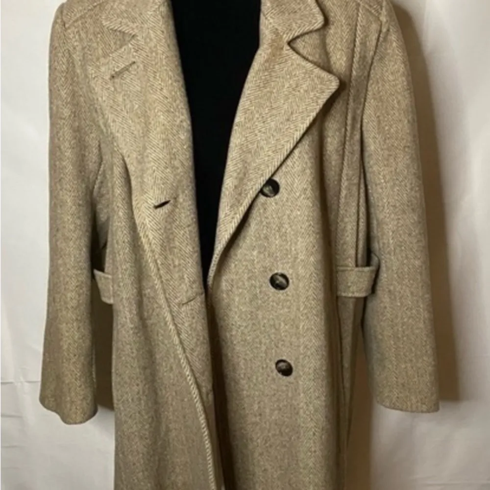 Vintage Arlette Tweed Camel Herringbone Menswear Style Pea Coat. Brown Size L - Image 4