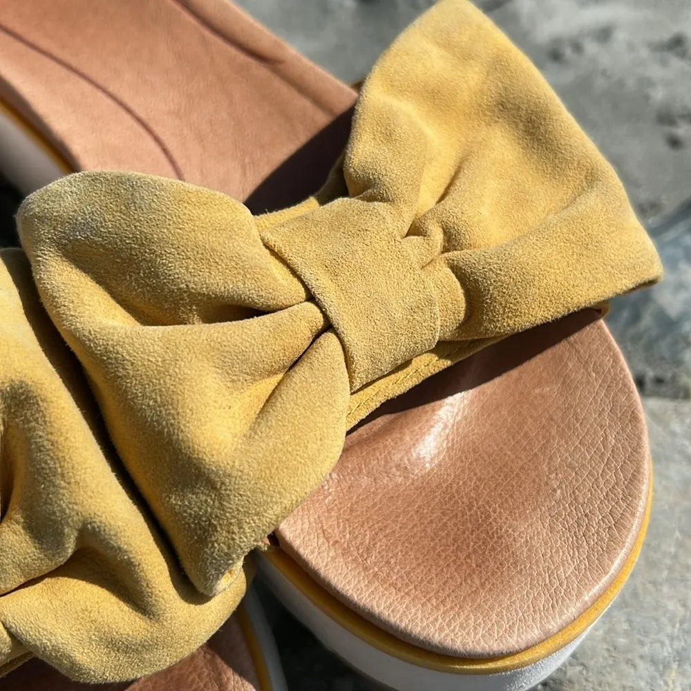 UGG  Yellow Bow Platform Sandals Size 6.5 - Image 3