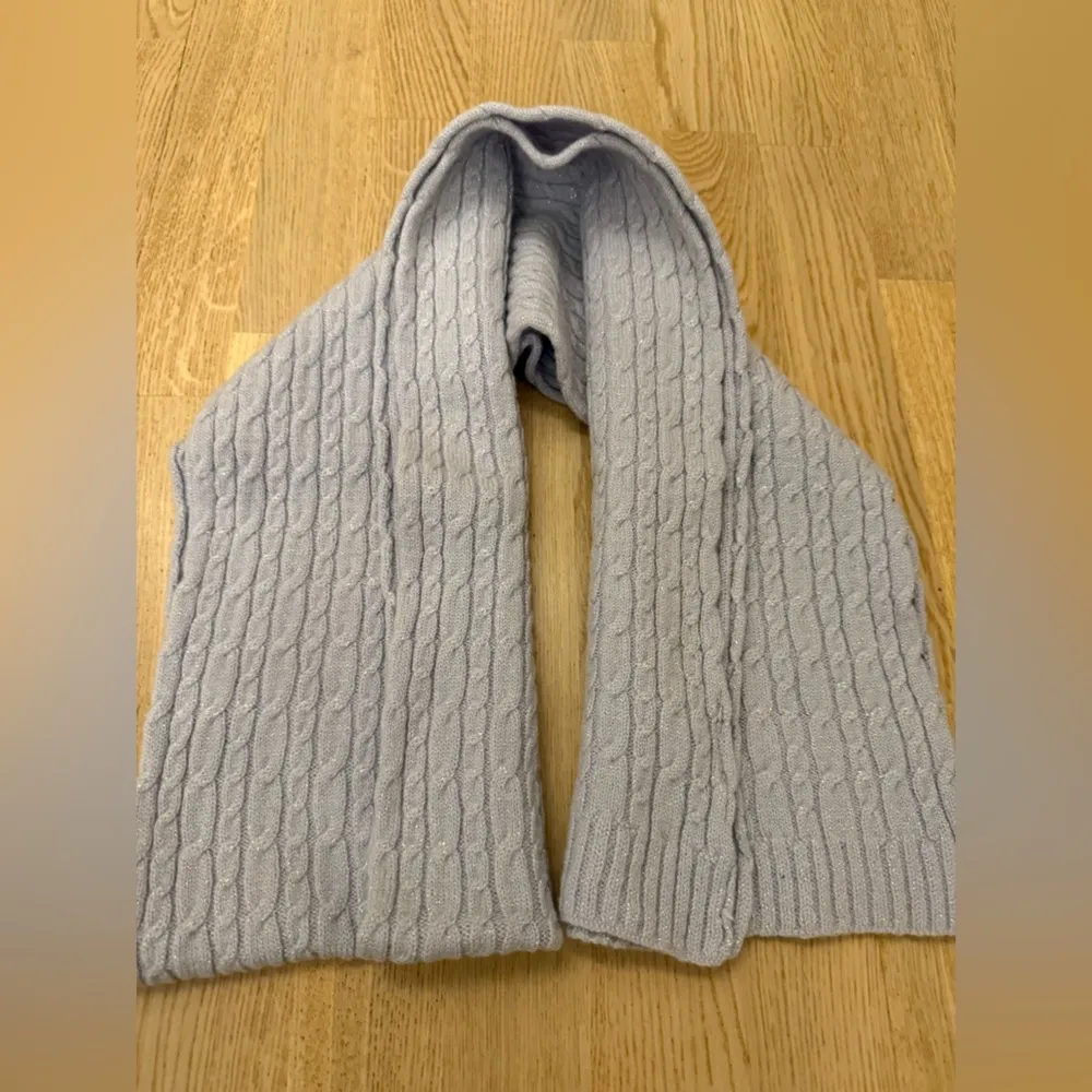 Light blue warm scarf with lurex - Image 2