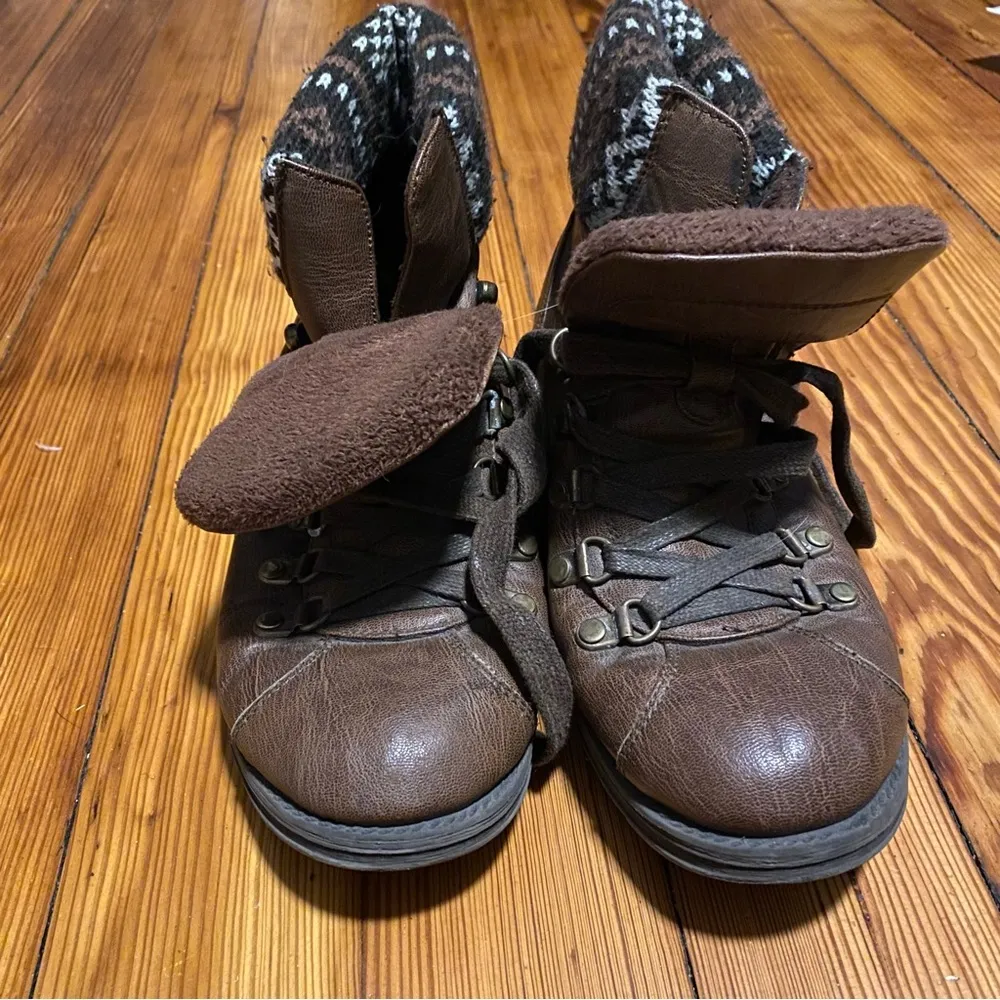 Fair Isles Ankle Muk Luks Size 8 - Image 4