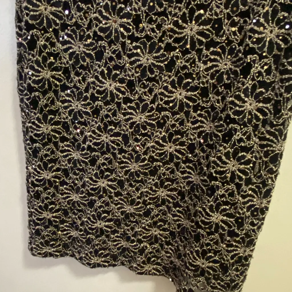 Connected Apparel Womens Midi Dress Size 6 Black Gold Embroidered Floral Sequins - Image 5