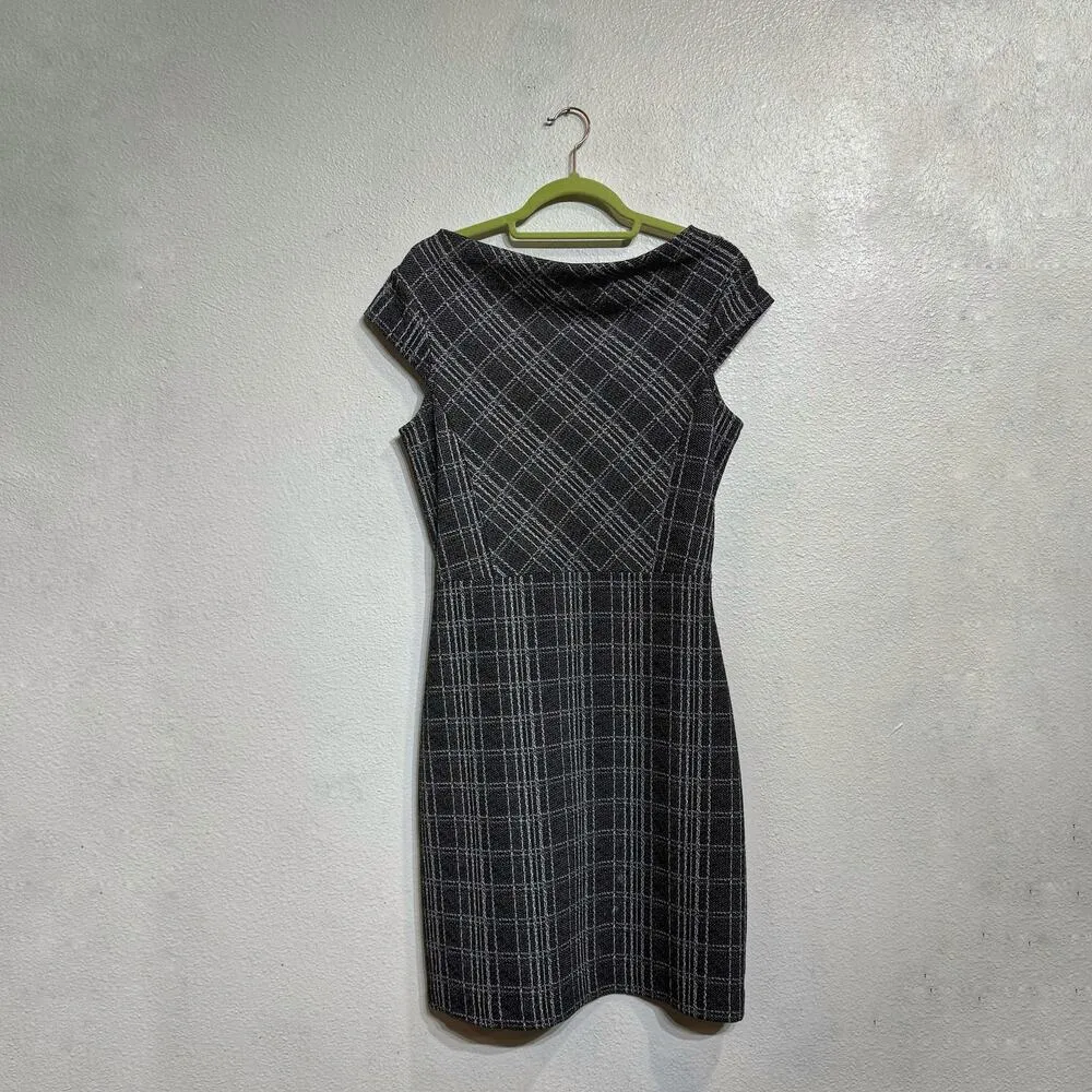 Banana Republic Black Plaid Midi Sheath Dress Sz 6 - Image 2
