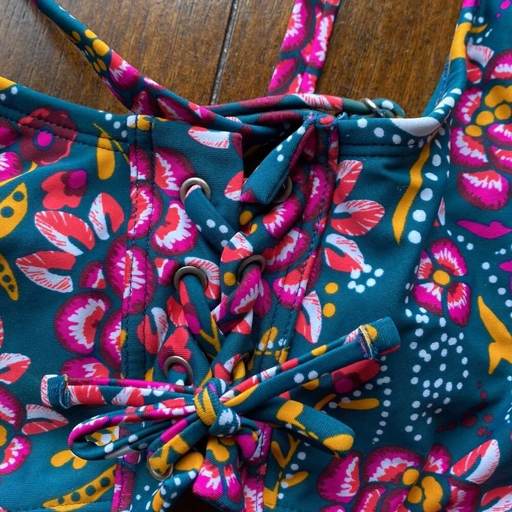 Xhileration swim top minor boning in chest no padding sz D beach summer lake - Image 3