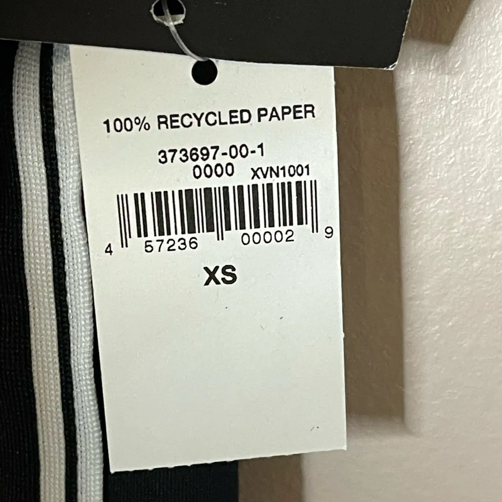 NWT GAPFit GFAST Track Stripe Mis-rise 7/8 Leggings (Black) - XS - Image 10