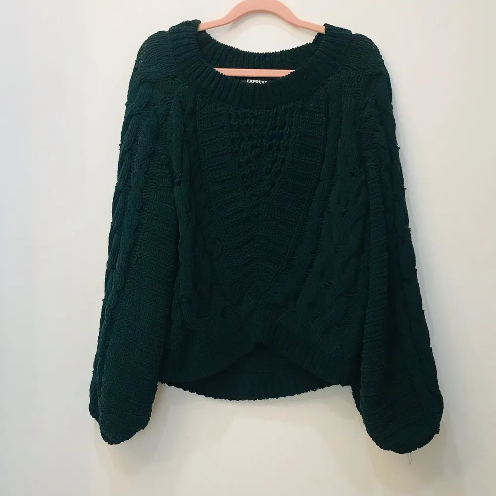 Express oversized green Pullover Sweater sz XS - Image 2