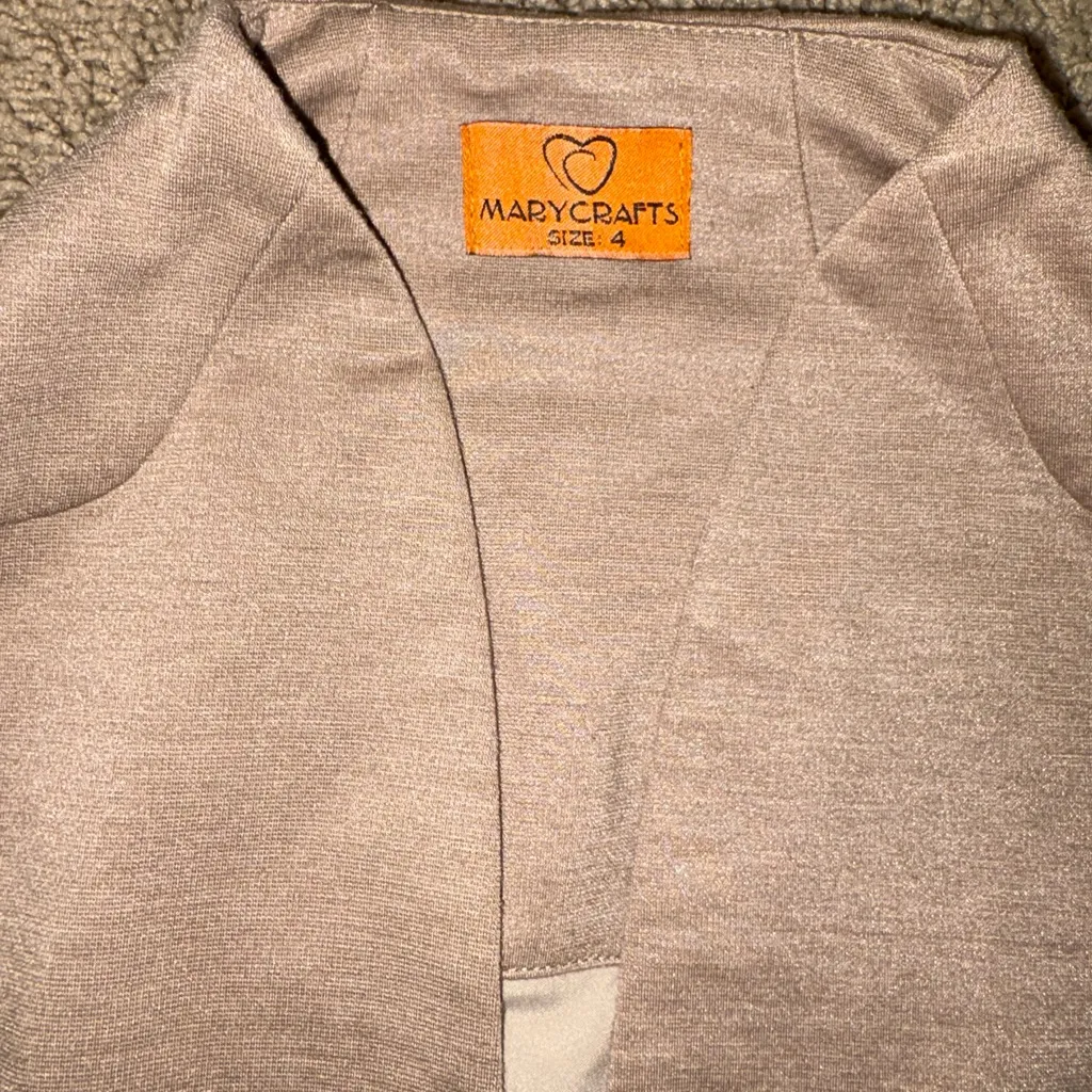 Elegant Tan Women's Blazer Size 4 - Image 2