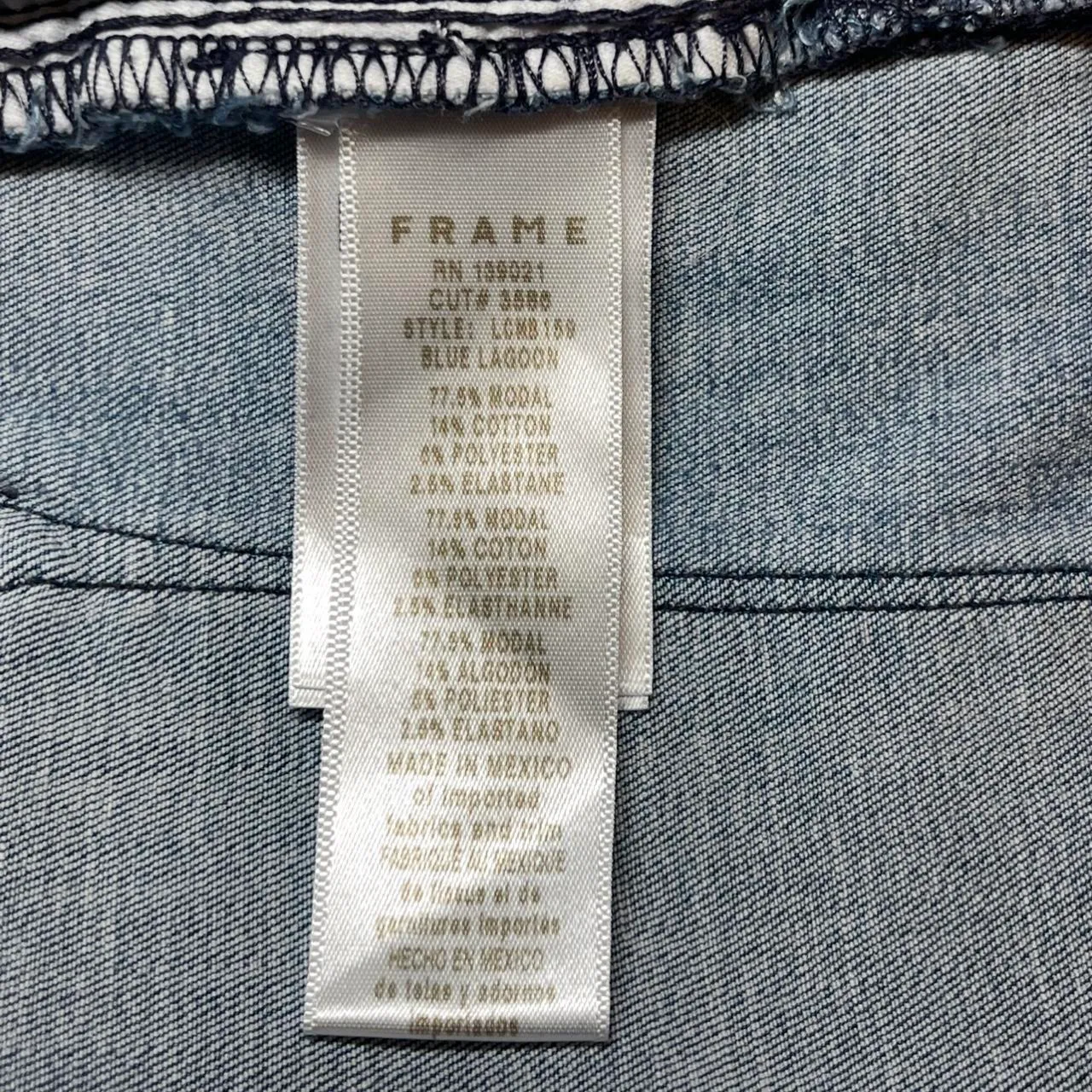 Frame Denim Le Crop Mini Boot in Blue Lagoon Wash Light Blue Jeans Size 31 - Image 9