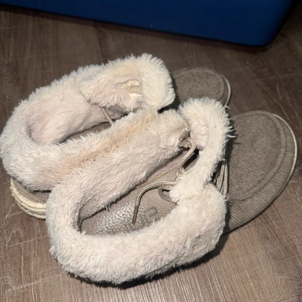 Hey Dude Beige Fur-Lined Boots - Image 7