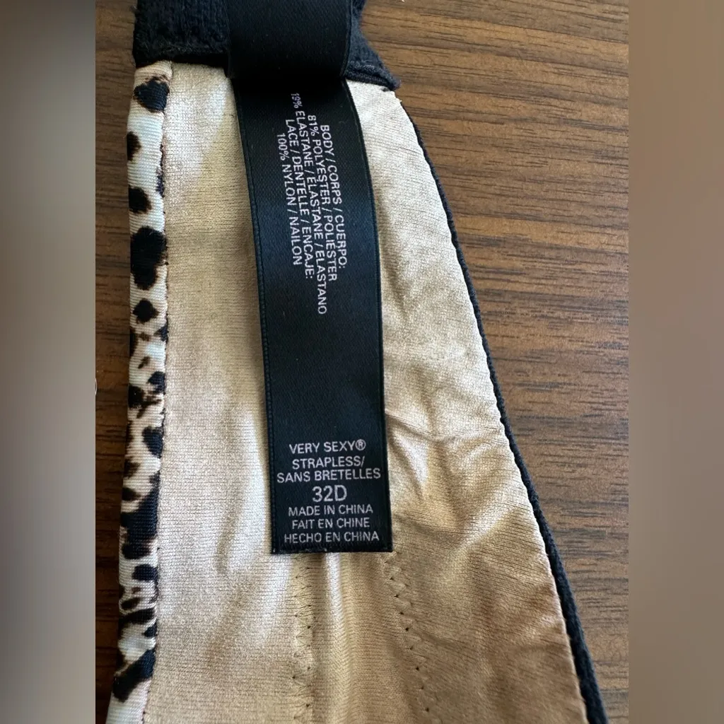 Victoria’s Secret Very Sexy Strapless Bra. - Image 4