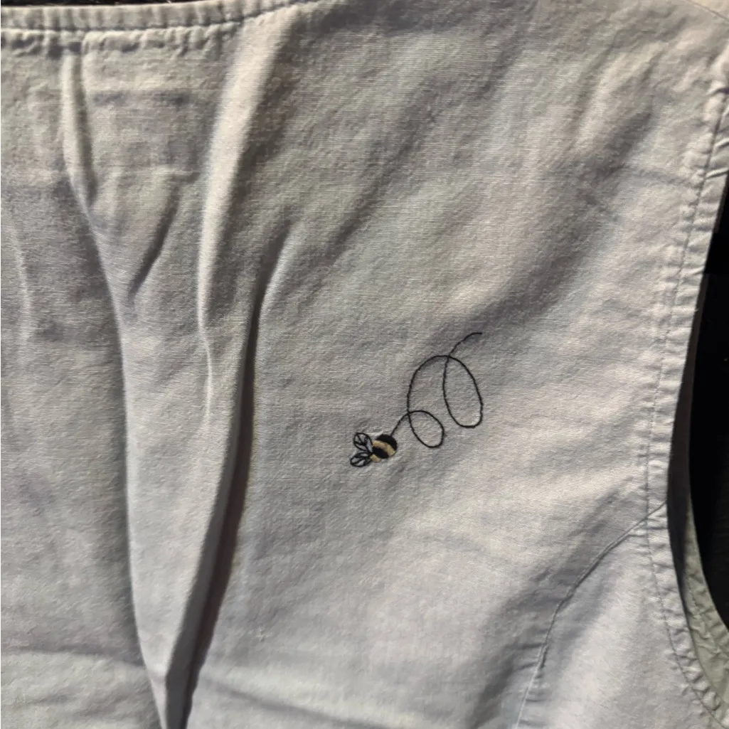 Talbots Light Blue Flowes and Bees V-Neck Vest Size Large - Image 6