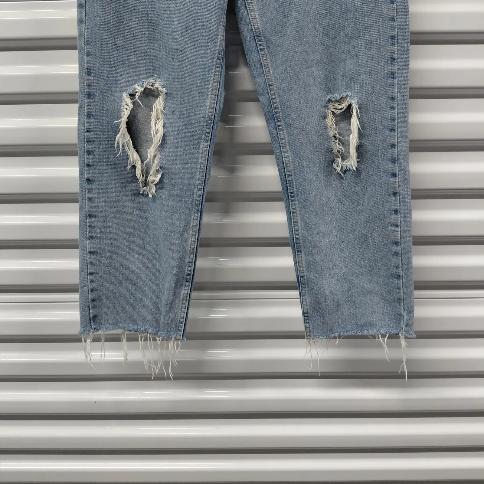 Y2K BDG Urban Outfitters Women's Pax Denim Jeans Size 28 Ripped Trashed Cut Off - Image 9