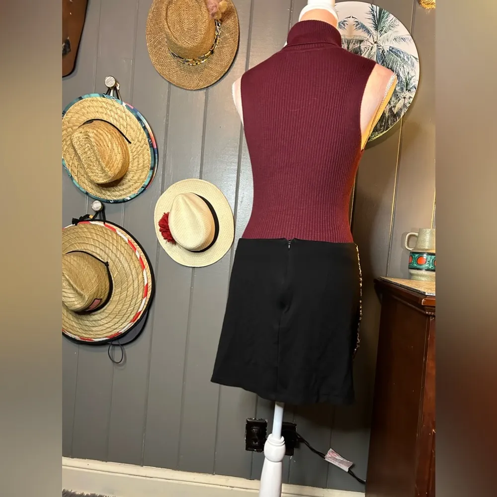 Romeo + Juliet Couture Gold/Silver Sequins Medium - Image 3