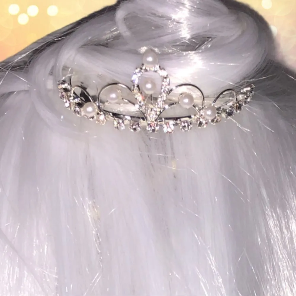 NWT! Silver rhinestone and Pearl tiny tiar… Silver - Image 4
