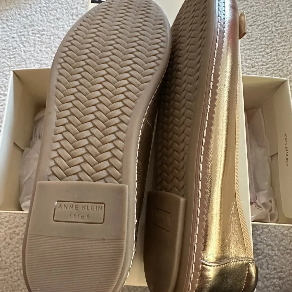 Anne Klein Size 7 Akeve Platinum Memory Foam ballet flats with bow detail - Image 3