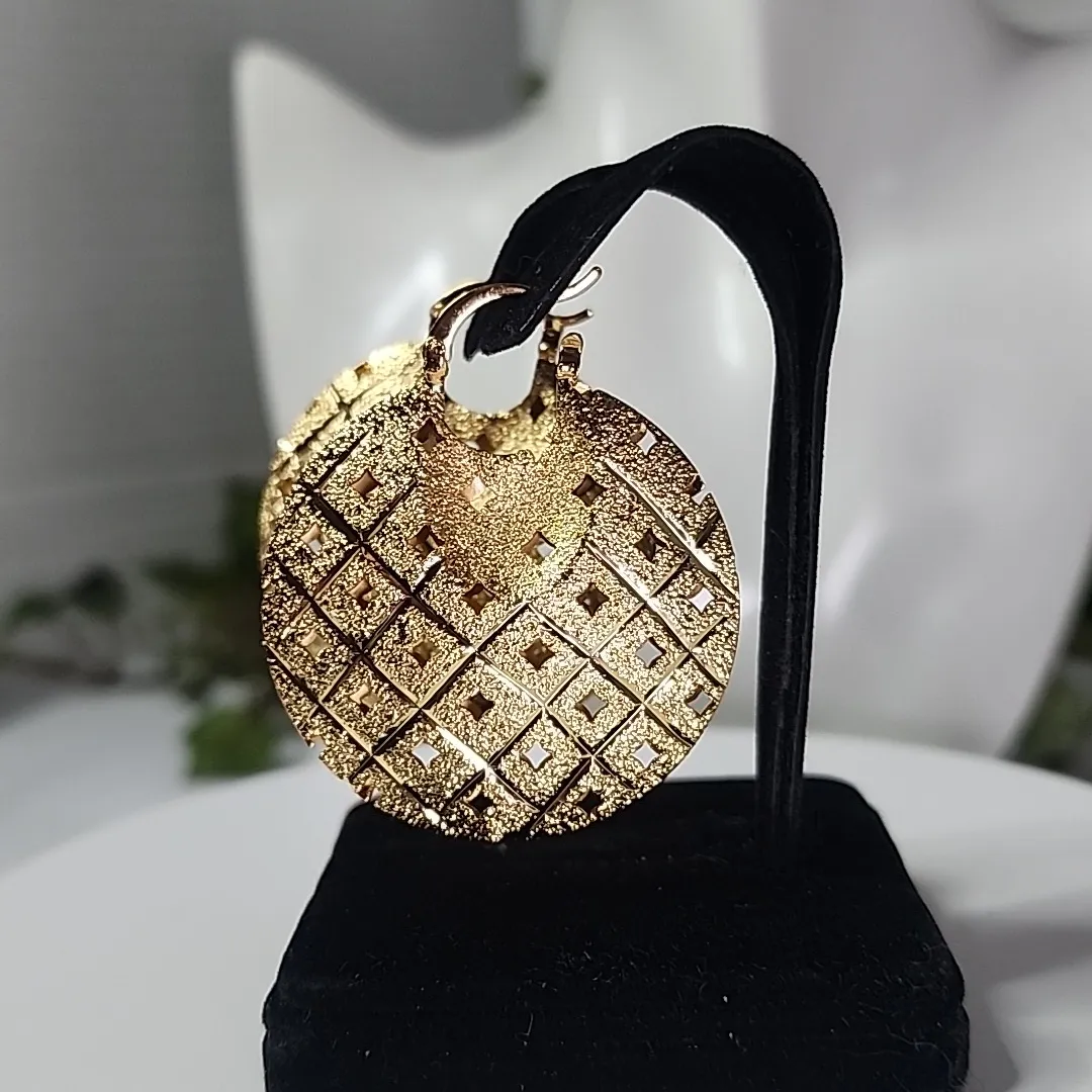 Chunky Gold Shimmer Puffy Disc Hoop Earrings - Image 4