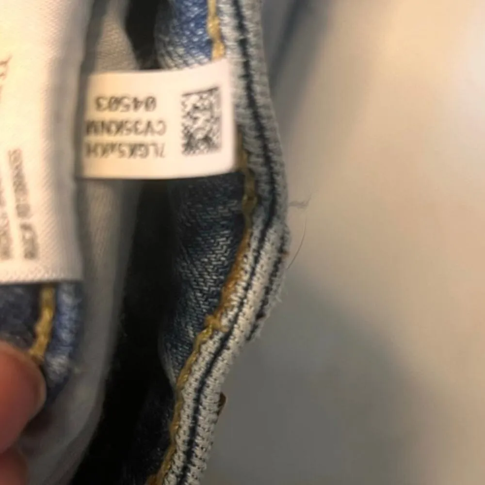 American Eagle Stretched High Rise Shortie Distressed Women Jean Shorts Size 14 - Image 6