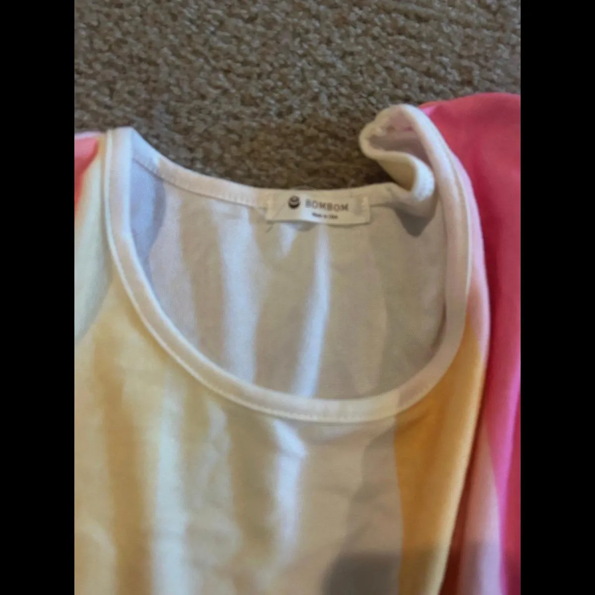 Woman colorful top Shirt Size Large. Pink - Image 3