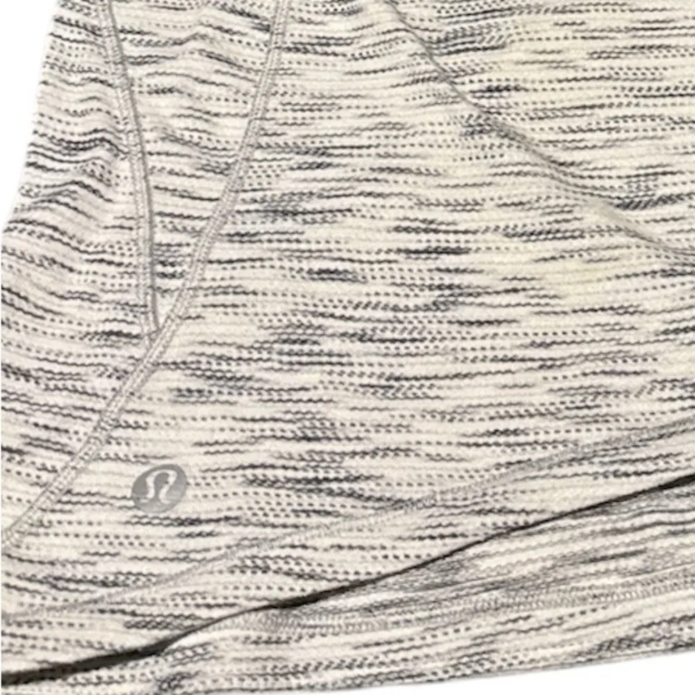 Lululemon Train Times Tank
Tiger Space Dye Black White size 6 - Image 4