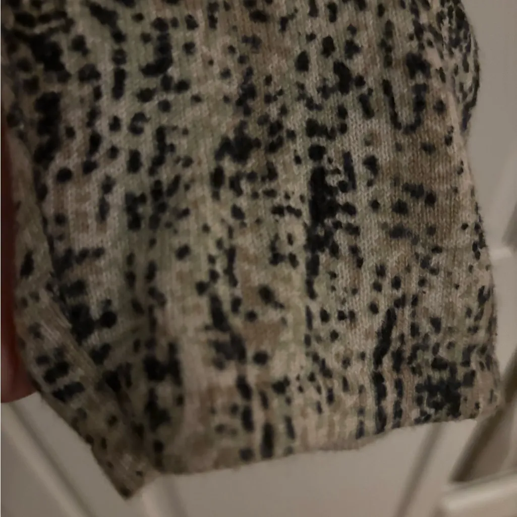 Peck and Peck‎ lightweight cotton cashmere sweater. Size large - Image 4