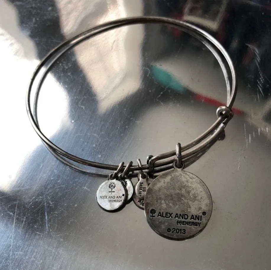 Claddagh Bracelet - Image 3