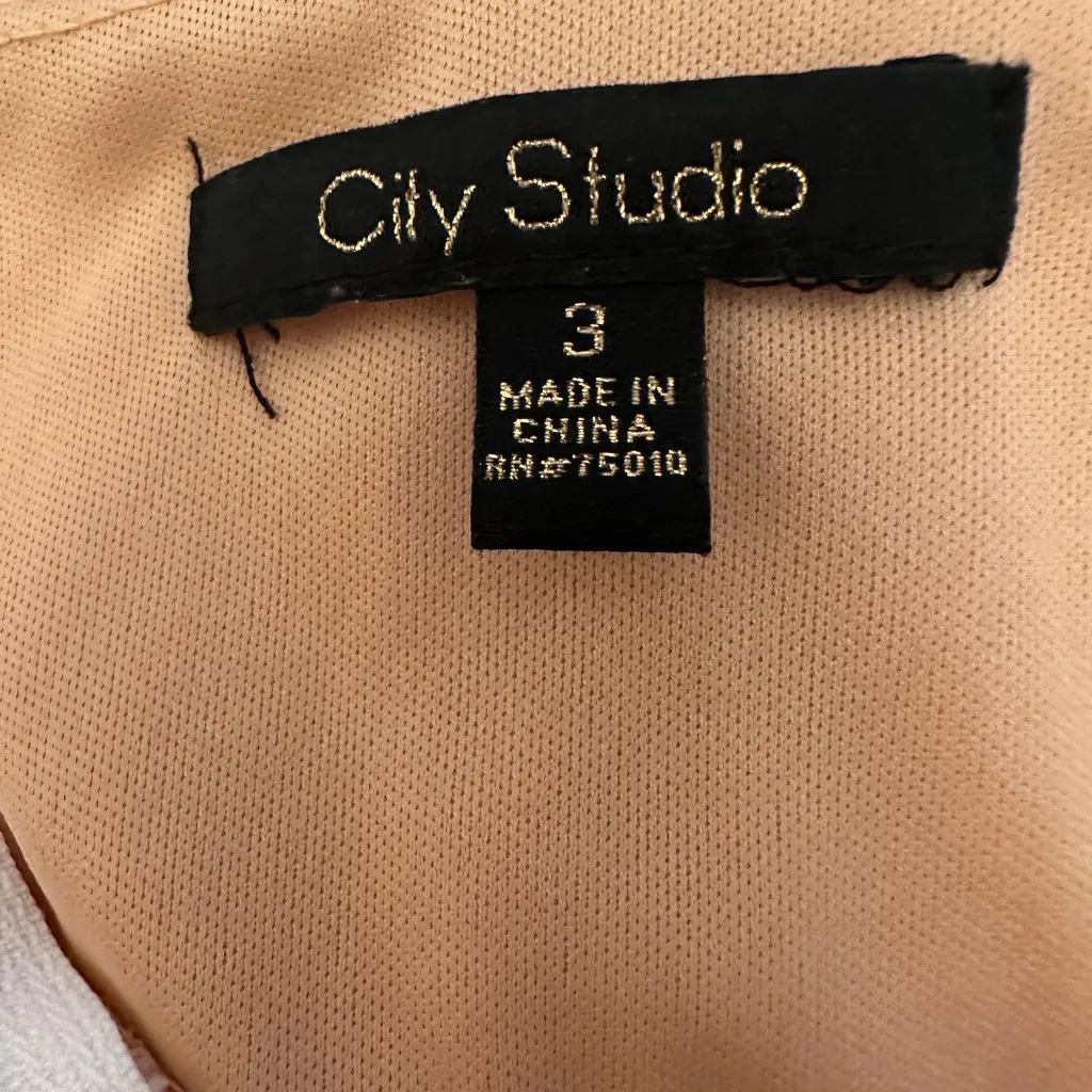 City Studio White Brocade Party Cocktail Prom Dress Formal Size 3 Juniors Dress - Image 2