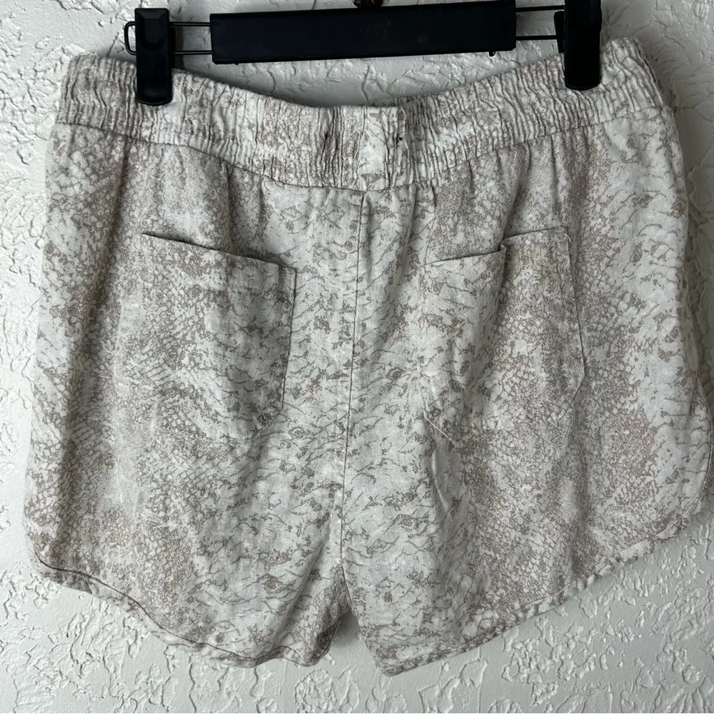 Rewash | Snake Print Linen Blend Lightweight Shorts Size   XL - Image 2