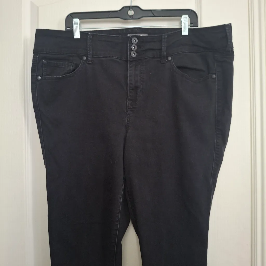 Torrid Sz 20 Women's Black Crop Jegging - Image 7