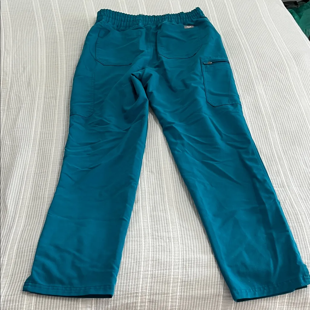 Figs Women's Teal Joggers - Image 3