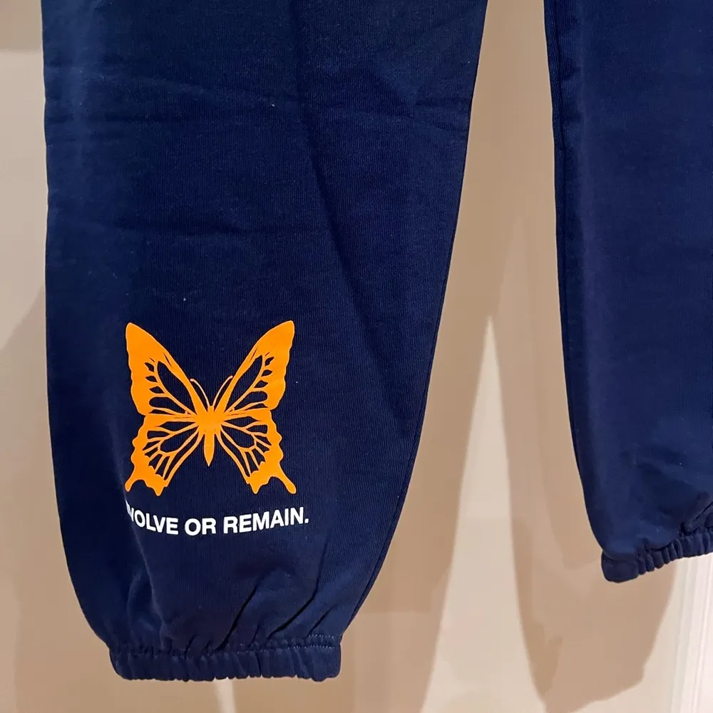 Mayfair The Label Butterfly Be The Effect Navy Sweatpants Blue Size M - Image 4