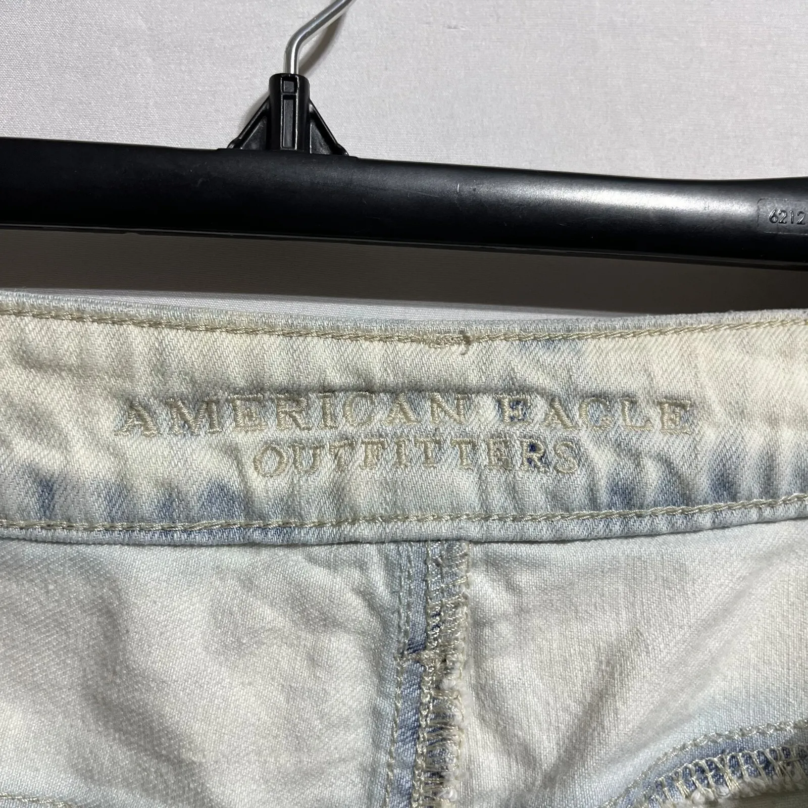 American Eagle Outfitters Jeans Women 10 Ivory 100% Cotton Distressed Button Fly - Image 7