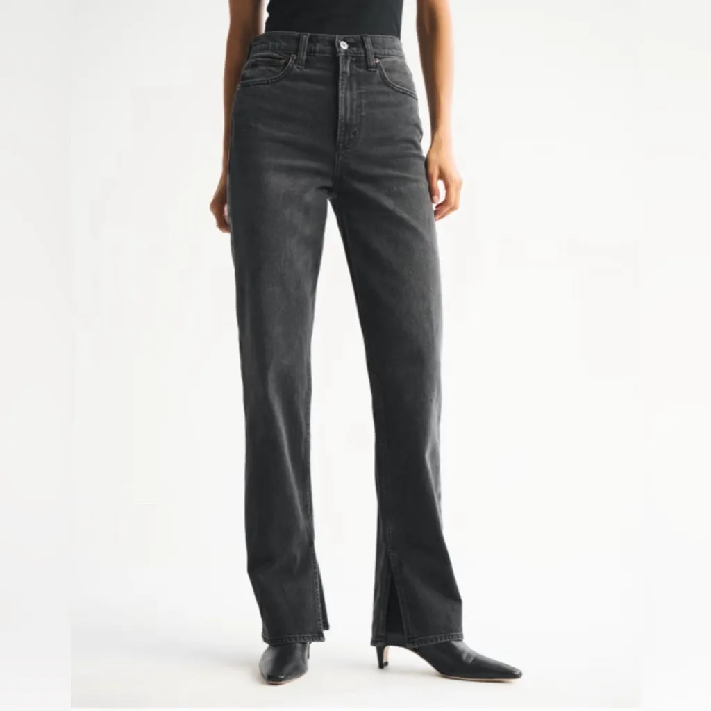 Abercrombie Ultra High Rise 90s Straight Jean Size 26R Washed Black Split Hem - Image 2