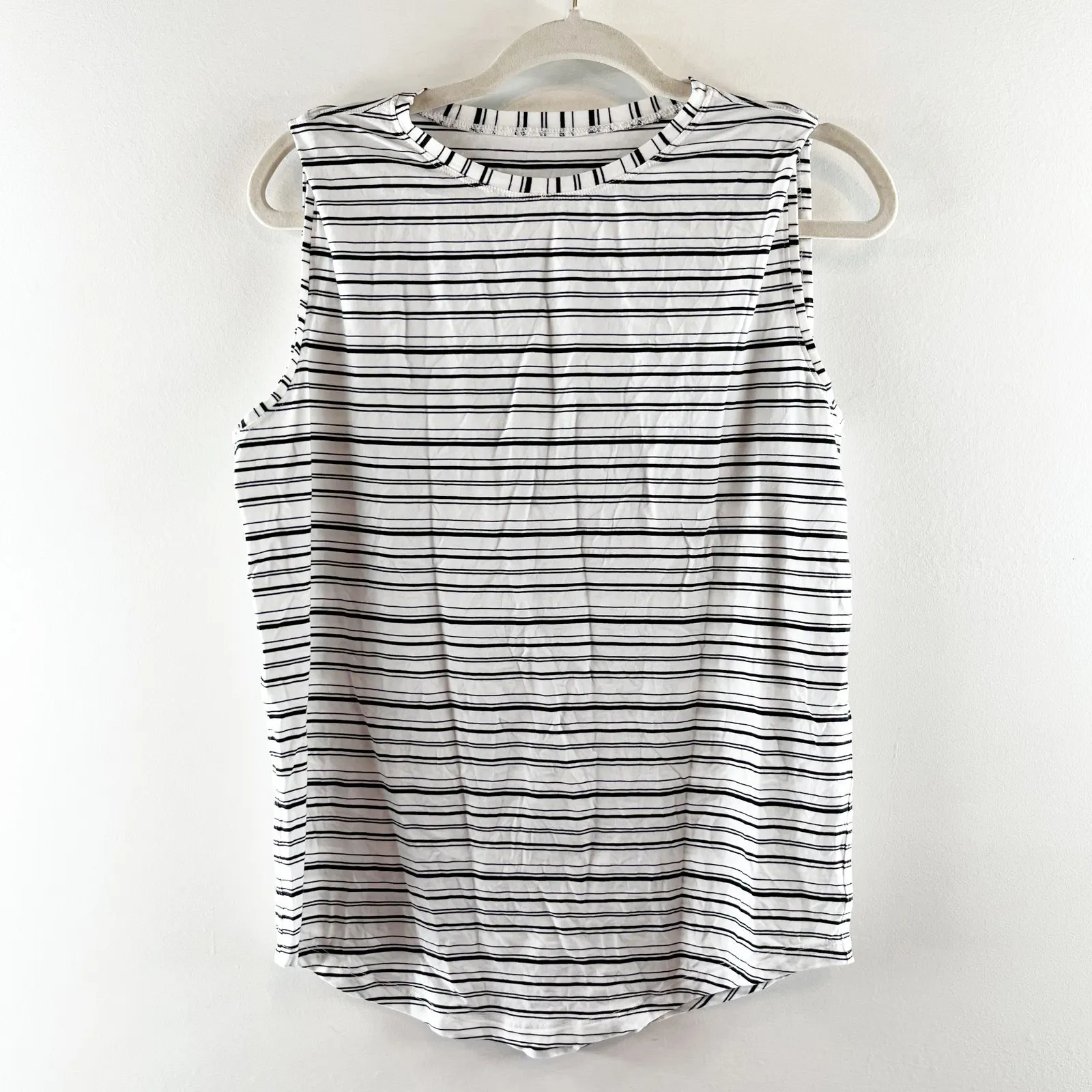 Lululemon Brunswick Muscle Tank Cut Back Stripe White Black Medium - Image 3