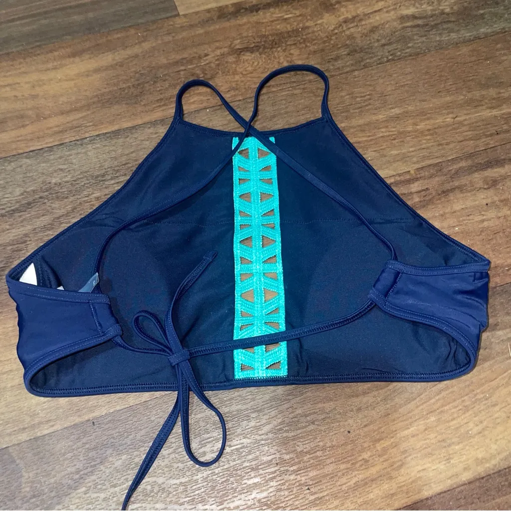 Aerie‎ Bikini Swim Top Size Large Navy Blue  W/ Turquoise Cut Out High Neck - Image 2