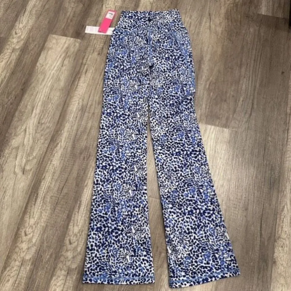 NWT Lilly Pulitzer UPF 50+ Luxletic Carpe Vita Flare Legging Blue Twisted Up XS - Image 4