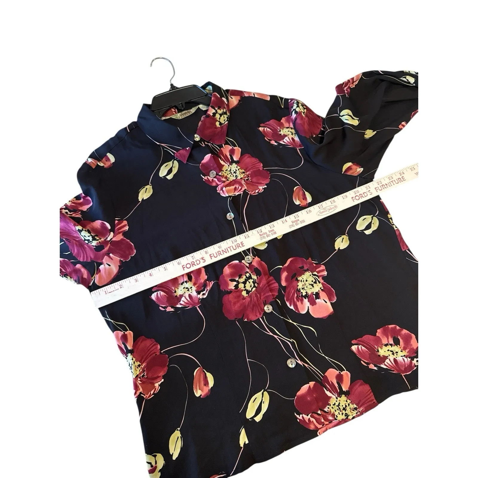 Tommy Bahama Vintage Silk Blouse XL Black Pink Floral Long Sleeve Button Front - Image 4